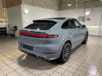 Porsche Cayenne S E-Hybrid Coupe CHRONO/PANO/HUD/AHK/360 picture 6