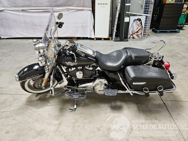 Harley-Davidson Road King FLHR Kesstech
