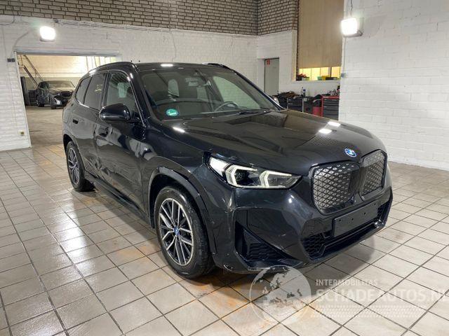 BMW iX1 eDrive20 M Sport KAM/NAVI