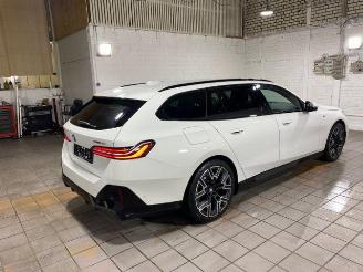 BMW i5 eDrive40 Touring M Sport HUD/360/H&K/NAVI picture 2