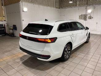 Volkswagen Passat Variant 2.0 TDI DSG Business HUD/AHK/360 picture 9