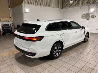 Volkswagen Passat Variant 2.0 TDI DSG Business HUD/AHK/360 picture 8
