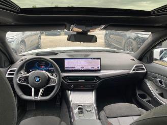 BMW 3-serie 0d xDrive Touring M Sport PANO/HUD/AHK/60 picture 16