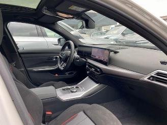 BMW 3-serie 0d xDrive Touring M Sport PANO/HUD/AHK/60 picture 17