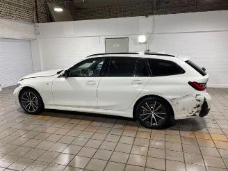BMW 3-serie 0d xDrive Touring M Sport PANO/HUD/AHK/60 picture 8