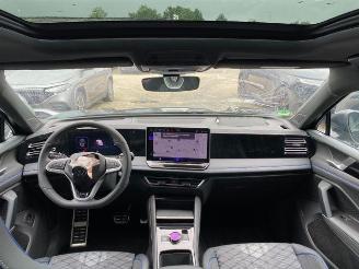 Volkswagen Tiguan 2.0 TDI DSG R-Line 4Motion PANO/STANDHZG picture 20