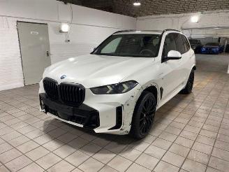krockskadad bil auto BMW X5 xDrive50e M Sport Pro PANO/HUD/AHK/H&K/360 2025/9