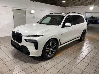 Auto incidentate BMW X7 xDrive40i M Sport Pro 7-sitz. PANO/HUD/AHK/HK 2025/9
