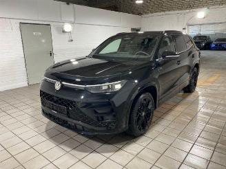 Damaged car Volkswagen Tayron 1.5 TSI e-Hybrid R-Line AHK/HUD/PANO 2025/9