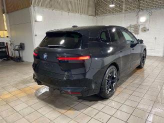 Schadeauto BMW iX xDrive40 Sportpaket HUD/KAM/H&K 2022/9