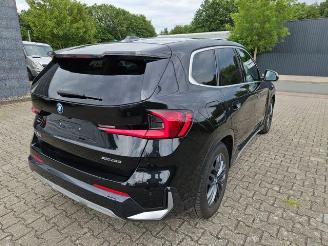 BMW iX1 xDrive30 X Line HUD/360/AHK/NAVI picture 5