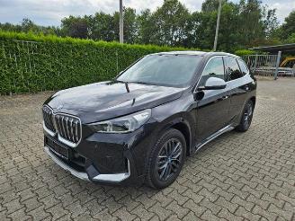 krockskadad bil auto BMW iX1 xDrive30 X Line HUD/360/AHK/NAVI 2023/12
