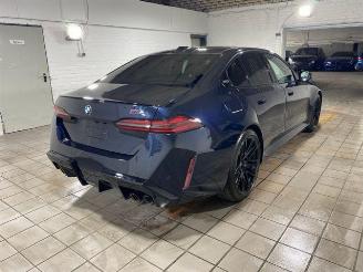 Coche accidentado BMW M5 Limousine PANO/HUD/360/B&W/NAVI 2025/11