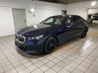 Schadeauto BMW i5 eDrive40 M Sport HUD/360/NAVI 2024/2