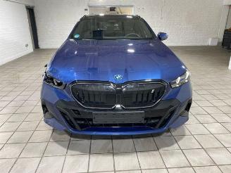 BMW i5 xDrive40 Touring M Sport Pro PANO/HUD/360/B&W picture 5