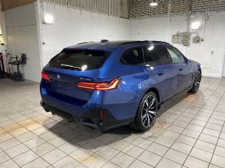 BMW i5 xDrive40 Touring M Sport Pro PANO/HUD/360/B&W picture 9