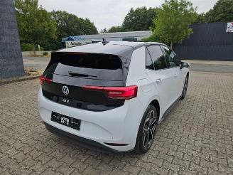 uszkodzony samochody osobowe Volkswagen ID.3 Pro 2023/10