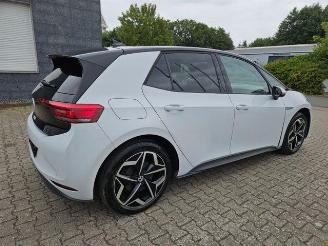 Volkswagen ID.3 Pro picture 2