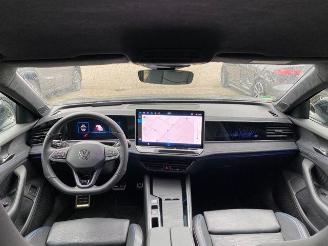 Volkswagen Passat Variant 1.5 TSI e-Hybrid R-Line HUD/360 picture 17