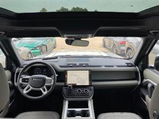 Land Rover Defender S 110 D200 AWD PANO/HUD/360/NAVI picture 16