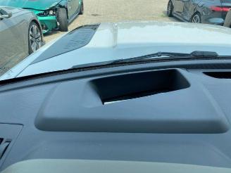 Land Rover Defender S 110 D200 AWD PANO/HUD/360/NAVI picture 21