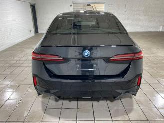 BMW i5 xDrive40 M Sport Pro PANO/HUD/AHK/360/B&W picture 10