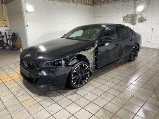 BMW i5 xDrive40 M Sport Pro PANO/HUD/AHK/360/B&W picture 7