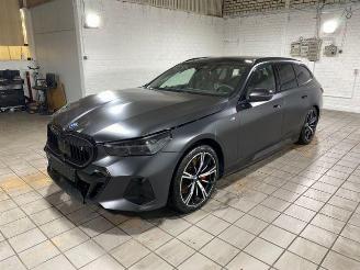 BMW i5 eDrive40 Touring M Sport Pro PANO/HUD/360/H&K picture 3