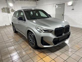 Unfallwagen BMW iX1 xDrive30 M Sport AHK/KAM/H&K/NAVI 2023/5