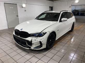 BMW 3-serie 0e Touring M Sport HUD/AHK/KAM/NAVI picture 6