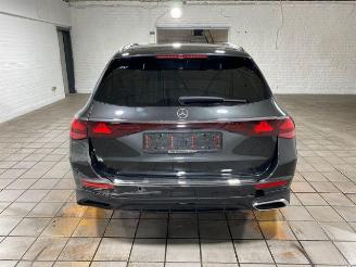 Vaurioauto  passenger cars Mercedes E-klasse 450d T 4Matic AMG Lin Prmium Plus PANO/HUD 2026/6