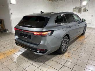 Unfallwagen Volkswagen Passat Variant 1.5 TSI e-Hybrid Elegance AHK/360 2025/6