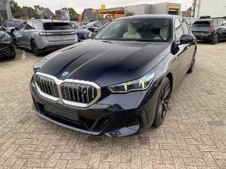 Coche accidentado BMW i5 eDrive40 M Sport HUD/360/NAVI 2024/2