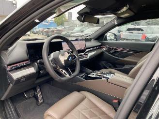 BMW 5-serie d xDrive M Sport HUD/H&K picture 13