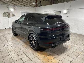 Coche accidentado Porsche Cayenne E-Hybrid Black Edition PANO/CHRONO/BOSE 2025/10