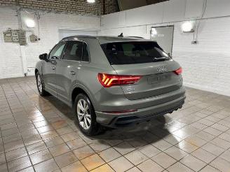 Audi Q3 35 TDI S line KAM/NAVI picture 10