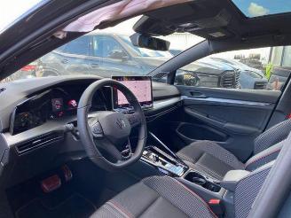 Volkswagen Golf GTI Edition 50 AKRAPOVIC/PANO/HUD/360/H&K picture 17