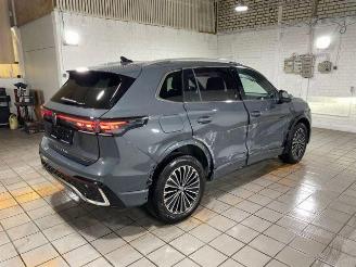 Volkswagen Tiguan 2.0 TDI DSG 4Motion R-LinePANO/360/NAVI picture 8