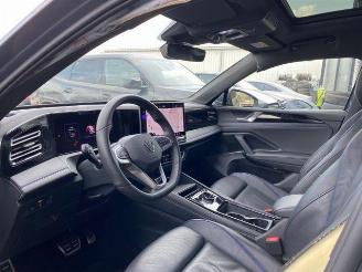 Volkswagen Tiguan 2.0 TDI DSG 4Motion R-LinePANO/360/NAVI picture 18