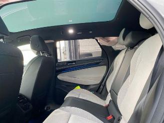 Volkswagen ID.7 Tourer Pro 82 kWh PANO/HUD/AHK/360/H&K/NAVI picture 18
