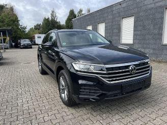 Voiture accidenté Volkswagen Touareg 3.0 TDI 4Motion PANO/HUD/KAM/NAVI 2022/12