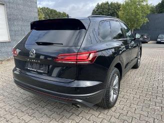 uszkodzony samochody osobowe Volkswagen Touareg 3.0 TDI 4Motion PANO/HUD/KAM/NAVI 2022/12
