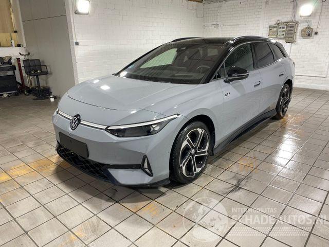 Volkswagen ID.7 Tourer GTX 4Motion PANO/HUD/AHK/360/H&K