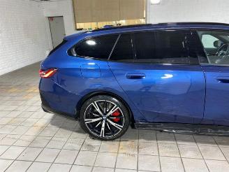 BMW i5 xDrive40 Touring M Sport Pro PANO/HUD/360/B&W picture 10