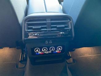 BMW i5 xDrive40 Touring M Sport Pro PANO/HUD/360/B&W picture 20