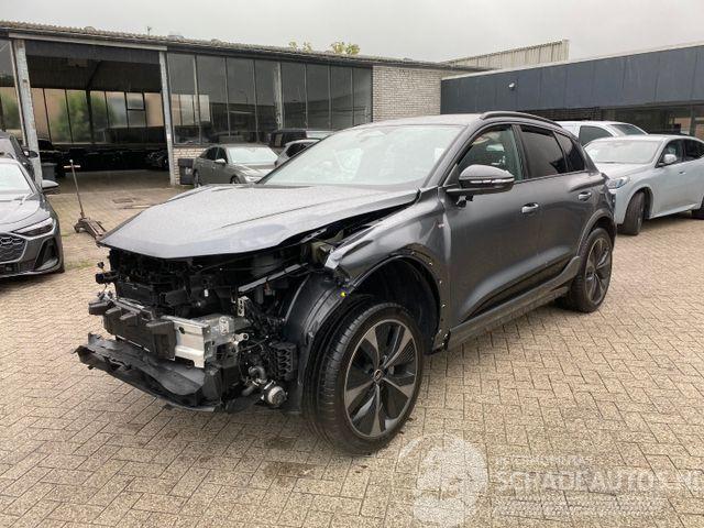 Audi Q6 e-tron quattro S line 100 kWh/HUD/AHK/360/B&O