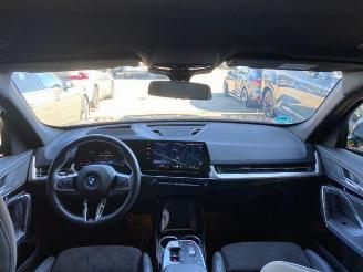 BMW iX1 eDrive20 M Sport HUD/AHK/360 - Drivable picture 17
