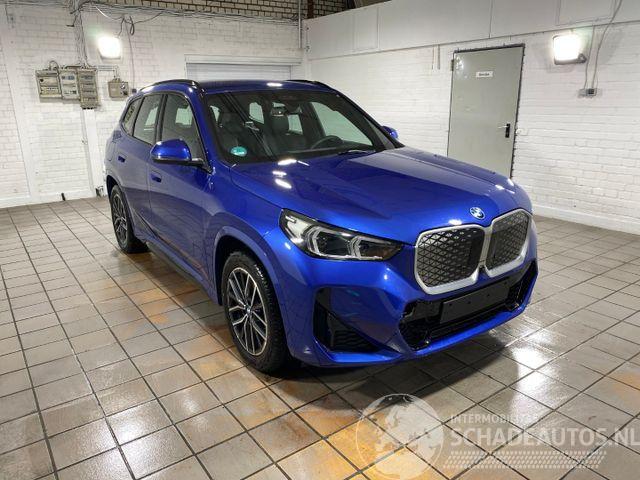 BMW iX1 eDrive20 M Sport HUD/AHK/360/H&K/NAVI