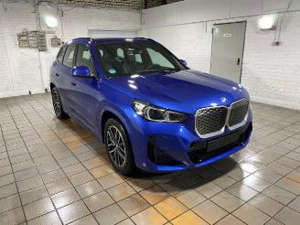 Schadeauto BMW iX1 eDrive20 M Sport HUD/AHK/360/H&K/NAVI 2025/12