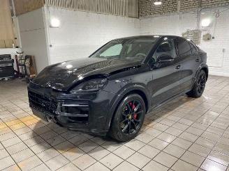 Porsche Cayenne S E-Hybrid Coupe CHRONO/PANO/HUD/AHK/360 picture 8